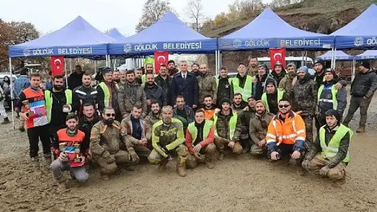 Gölcük'te ATV yarışları nefesleri kesti