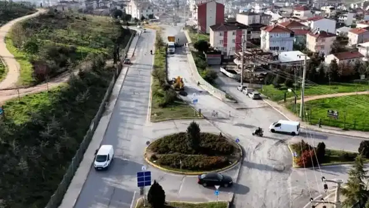 Kocaeli'de Gebze Anadolu Caddesi'ne Büyükşehir eli değdi