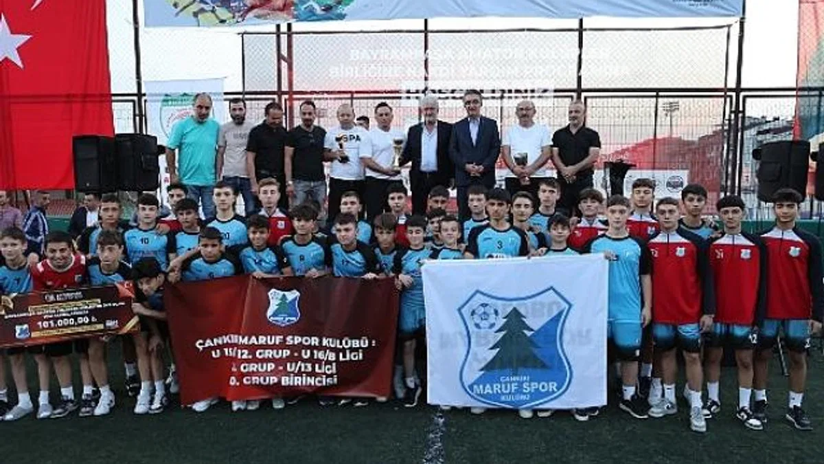 Bayrampaşa Belediyesi'nden spor kulüplerine büyük destek