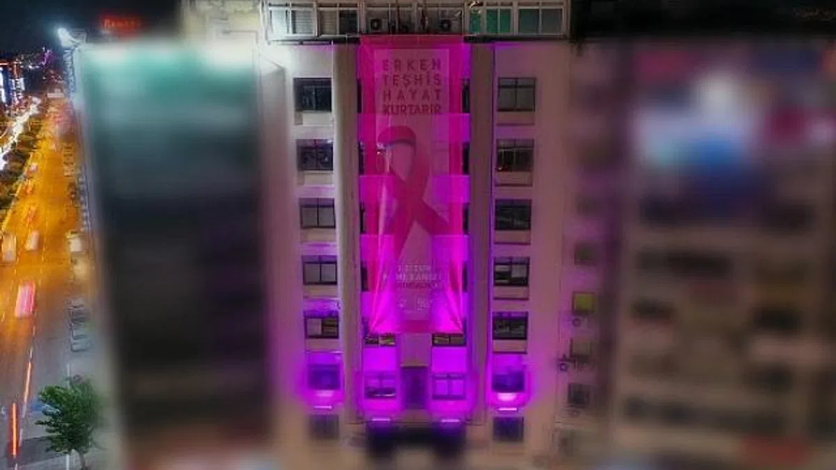 Konak'ta pembe farkındalık