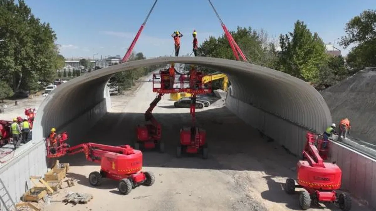 Konya'daki bu teknik Türkiye’de ilk kez deneniyor... İnşaatı süren köprülü kavşak trafiği rahatlatacak