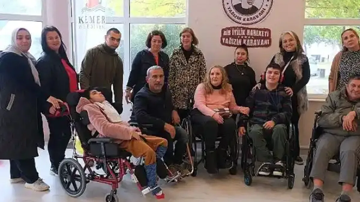 Kemer Belediyesi'nden anlamlı günde, anlamlı program