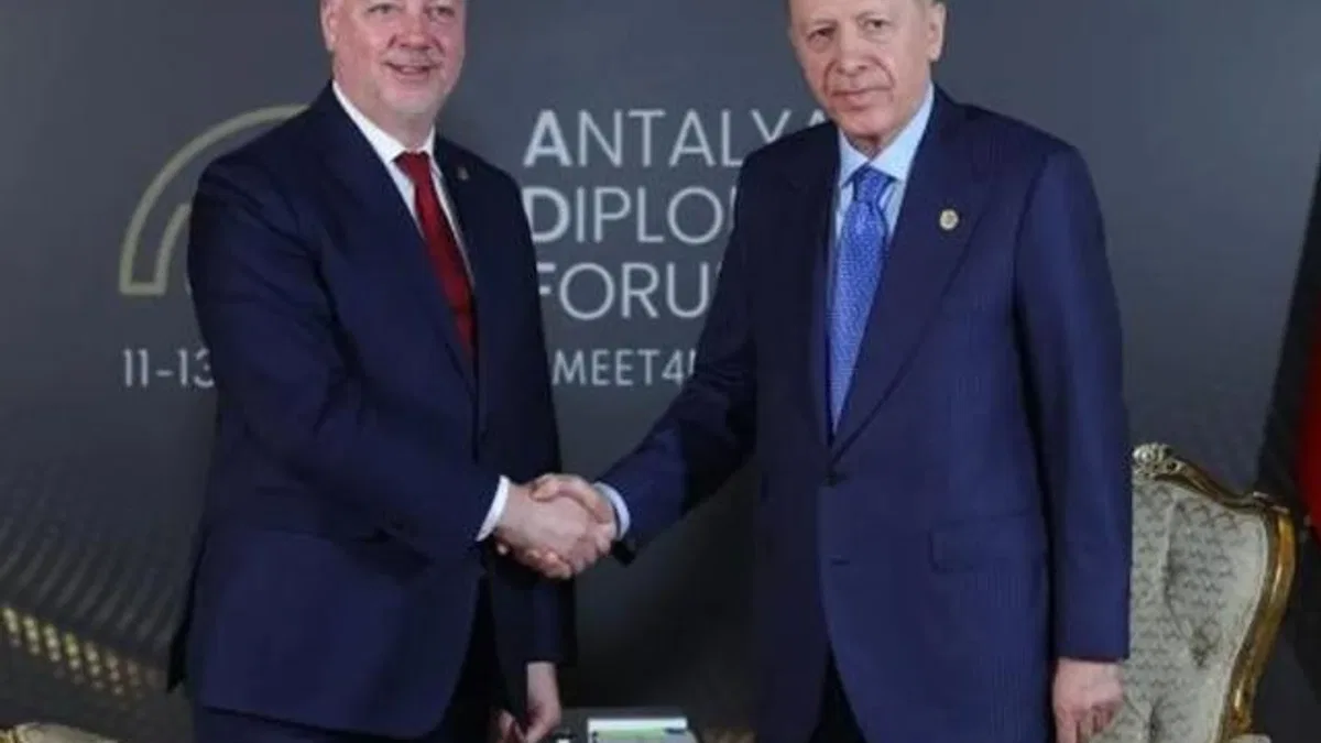 Antalya'da diplomasi trafiği sürüyor