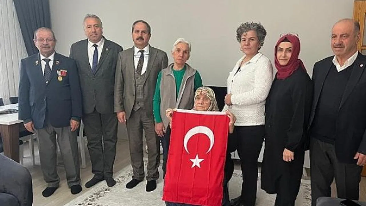 Konya Büyükşehir Şehit Öğretmenlerin Ailelerini Unutmadı