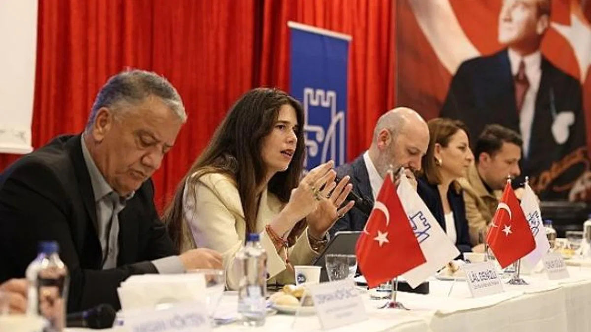 Çeşme'de 'Esnaf Buluşması' düzenlendi