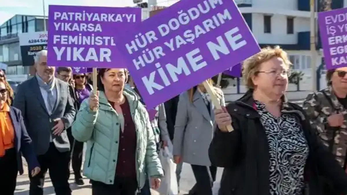 İzmir Güzelbahçe 'Şiddete Hayır' dedi
