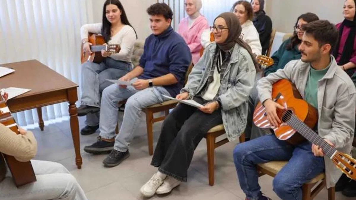 Kocaeli'de Halkevi 'nde eğitimler başladı