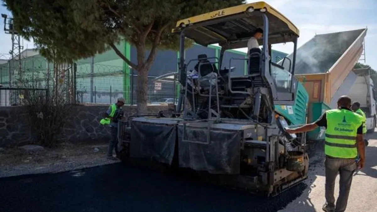 Aliağa’nın sanayi yoluna iki kilometrelik asfalt