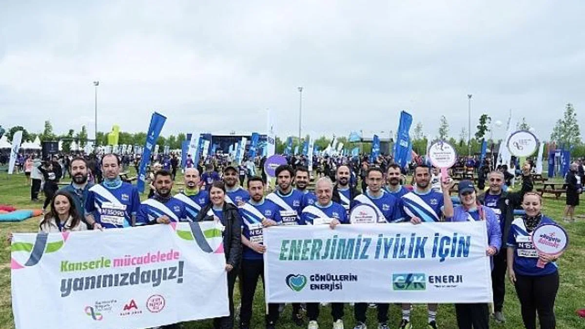 CK Enerji çalışanları, İstanbul Yarı Maratonu'nda kanserle mücadele için koştu