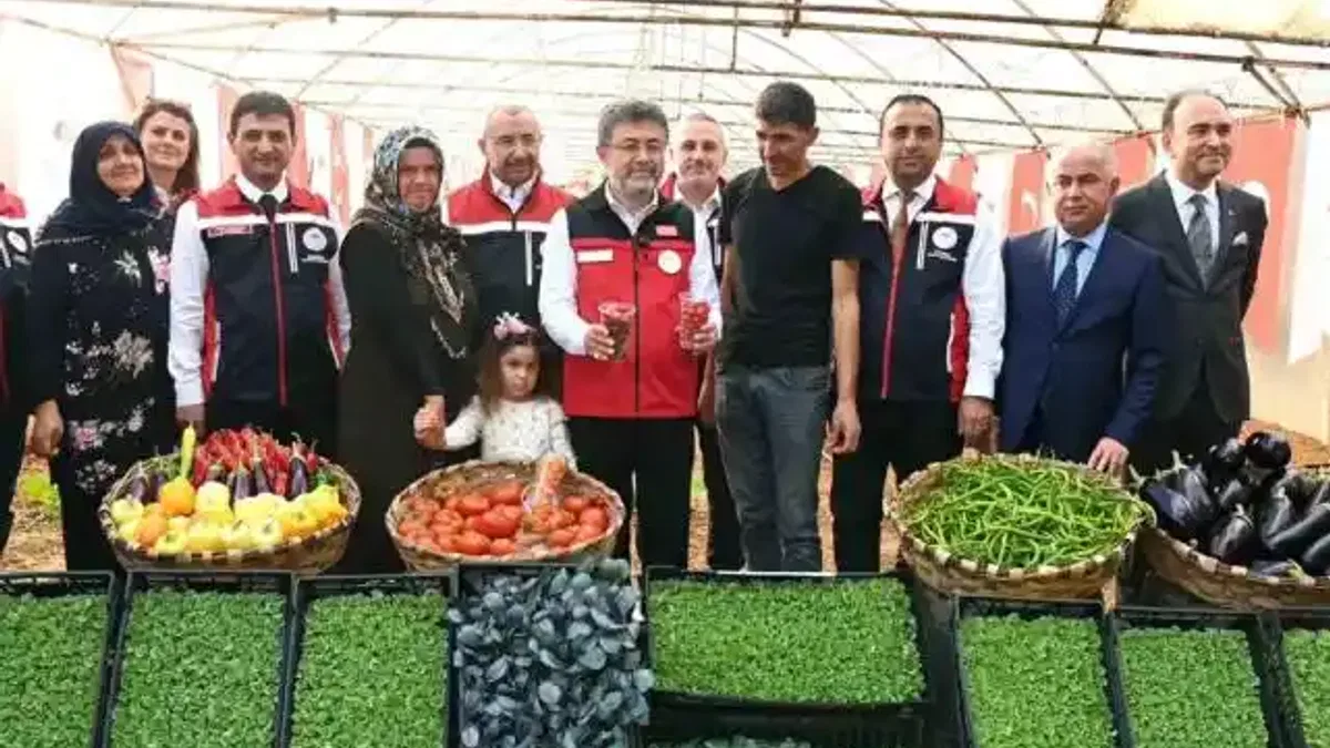 Bakan Yumaklı Şile’de üreticilerle buluştu