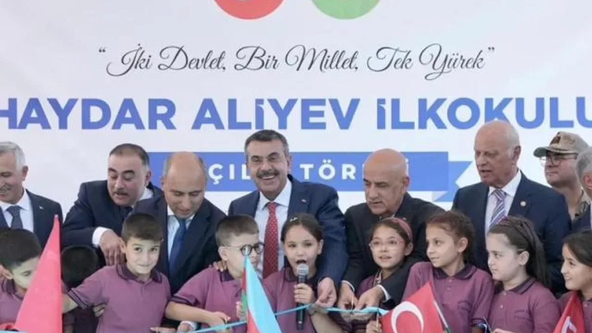 Azerbaycan desteğiyle yapılan ilkokul Kahramanmaraş'ta açıldı