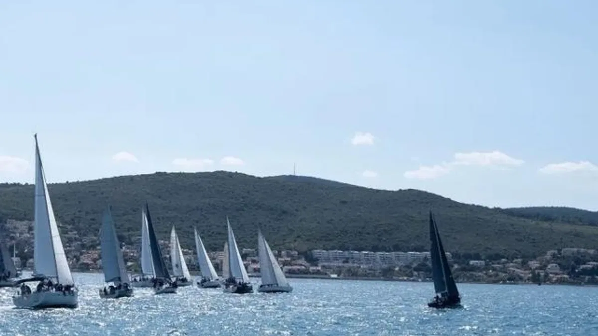 İzmir Marina, kış boyunca yelken tutkunlarını ağırlıyor