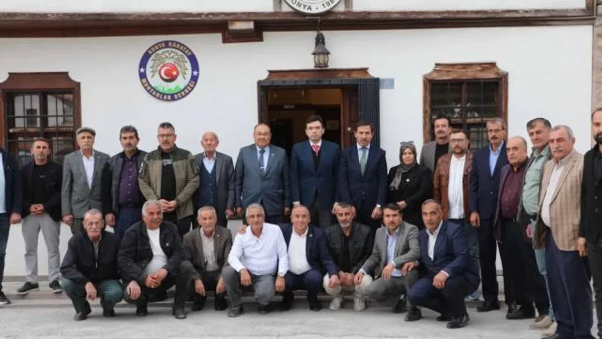 Konya Karatay protokolü muhtarlarla buluştu