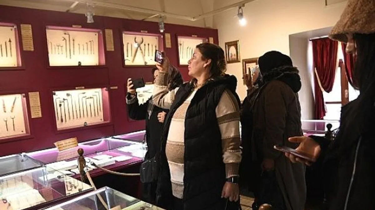 Alaşehir'den Gelen 86 Kişilik Kadın Kafilesi Manisa'yı Gezdi