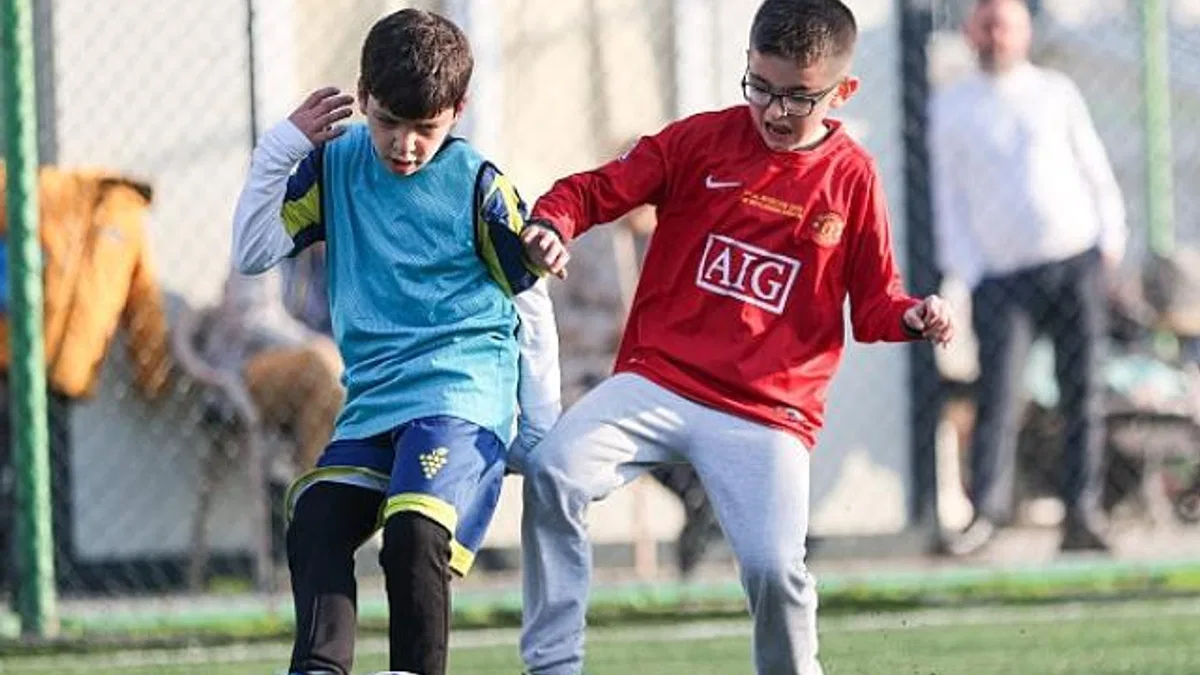 Buca Belediyesi'nin kış spor kurslarına büyük ilgi