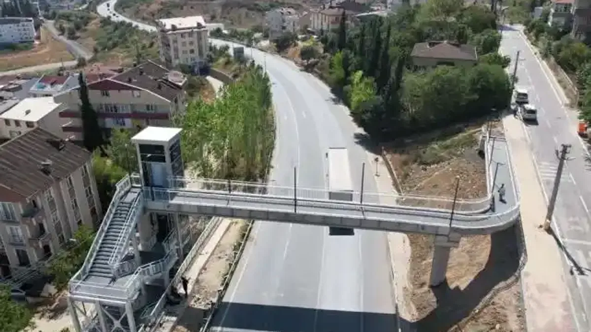 Kocaeli Büyükşehir'den son 6 yılda 18 yeni üst geçit, 38 engelli asansörü