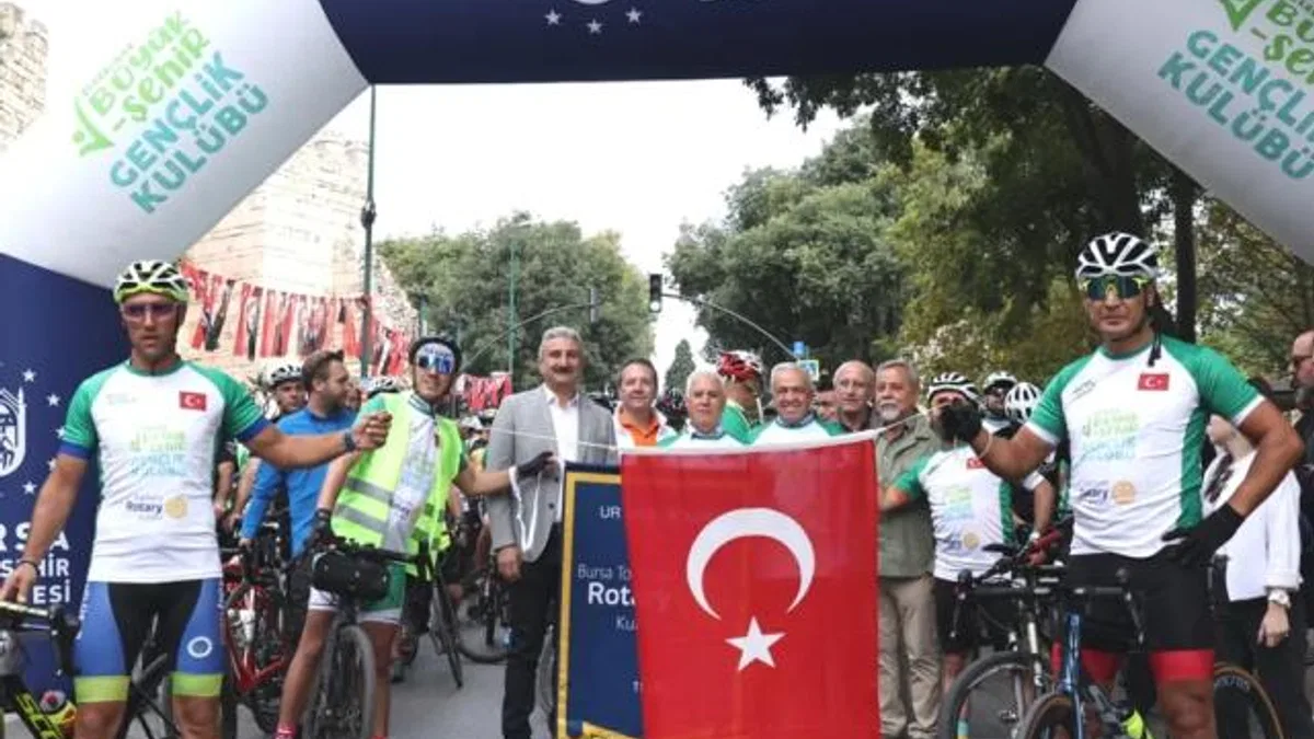 Tophane-Nilüfer-Mudanya Bisiklet Turu'yla yeşile pedalladılar