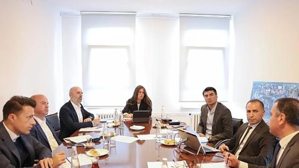 Başkan Denizli: "Çeşme'nin altyapı sorunlarına kalıcı çözümler getiriyoruz"