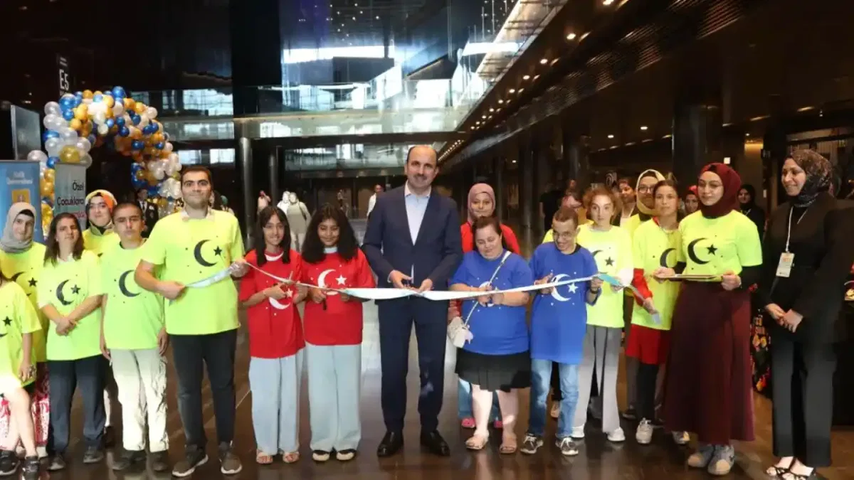 Konya'da 'En Özel KOMEK'li'ler gönüllere dokundu