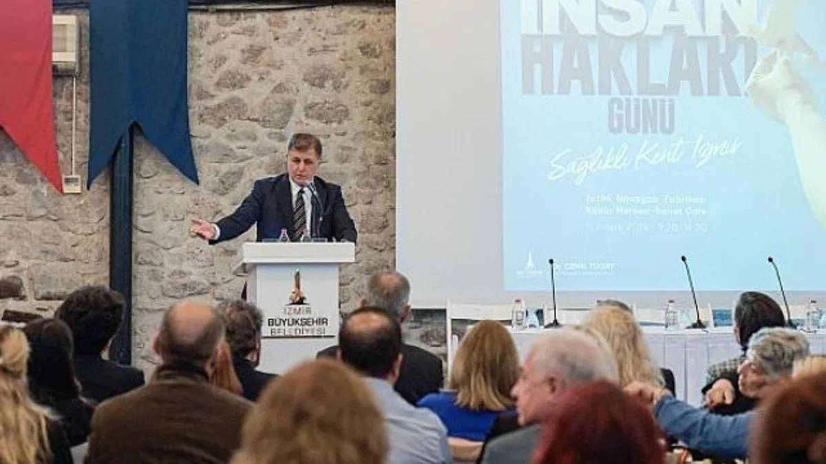 Başkan Tugay'dan İnsan Hakları Günü etkinliğinde açlık, yoksulluk, işsizlik mesajı "Dur demenin zamanı bugündür"