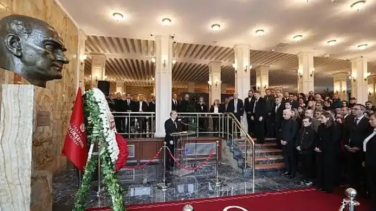 Saat Dokuzu Beş Geçe İstanbul Metrosu