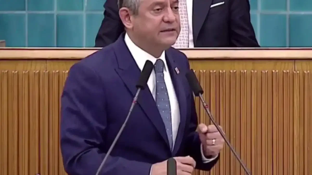 Mutlak butlan sonrası CHP'de ilk grup toplantısı