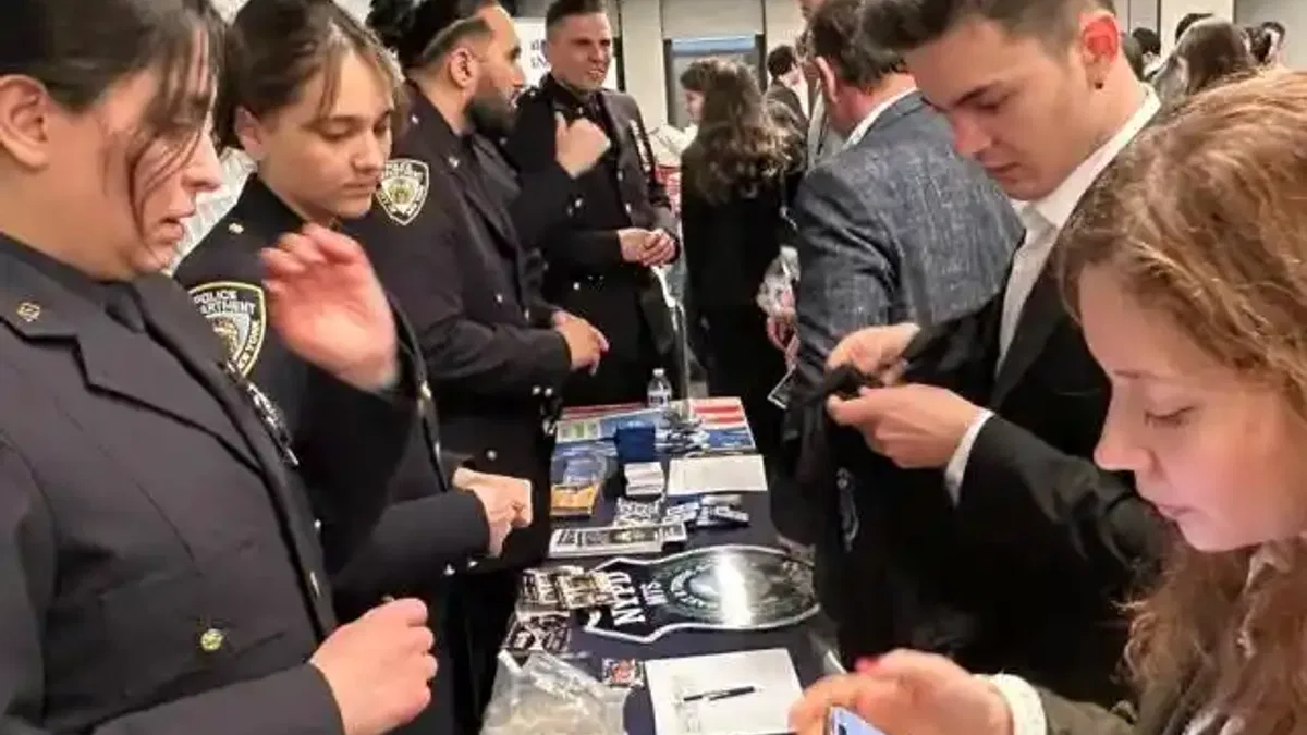 New York'ta Türk öğrencilerden kariyer fuarı