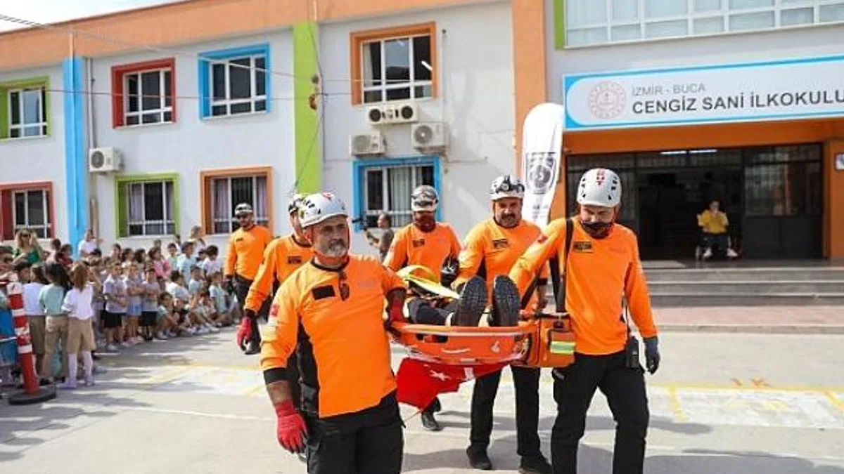 BUCAKUT, bilgi ve deneyimlerini Buca'nın çocuklarıyla paylaşıyor