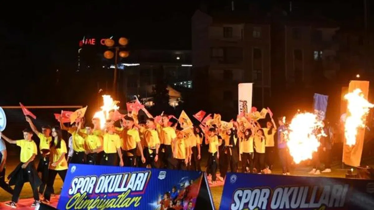 Konya'da 'Spor Okulları Olimpiyatları'na coşkulu açılış