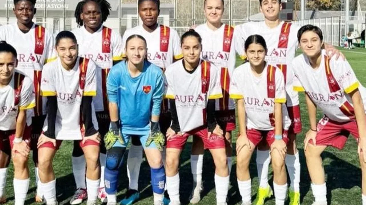 Auran Kayseri Kadın Futbol Kulübü'nden namağlup başarı