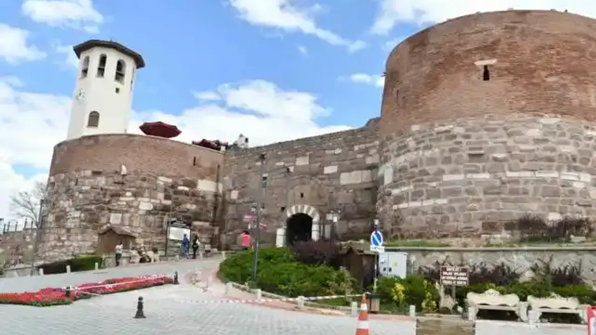 Ankara Kalesi çelik gibi oldu
