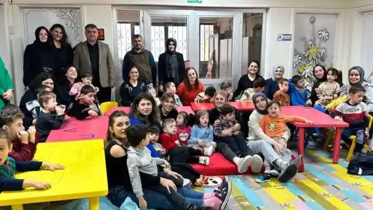 'Bir Hikâye Bir Neşe' projesi özel çocuklara sevinç oldu
