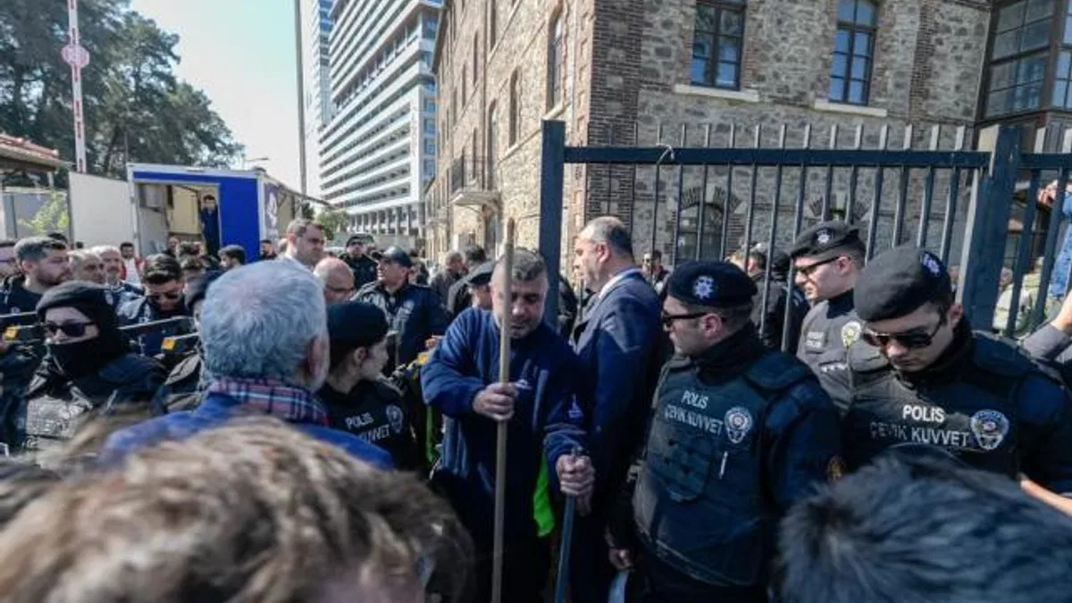 İzmir Meslek Fabrikası’nda gerginlik sürüyor! Vakıflar'ın işlemi tepki topladı