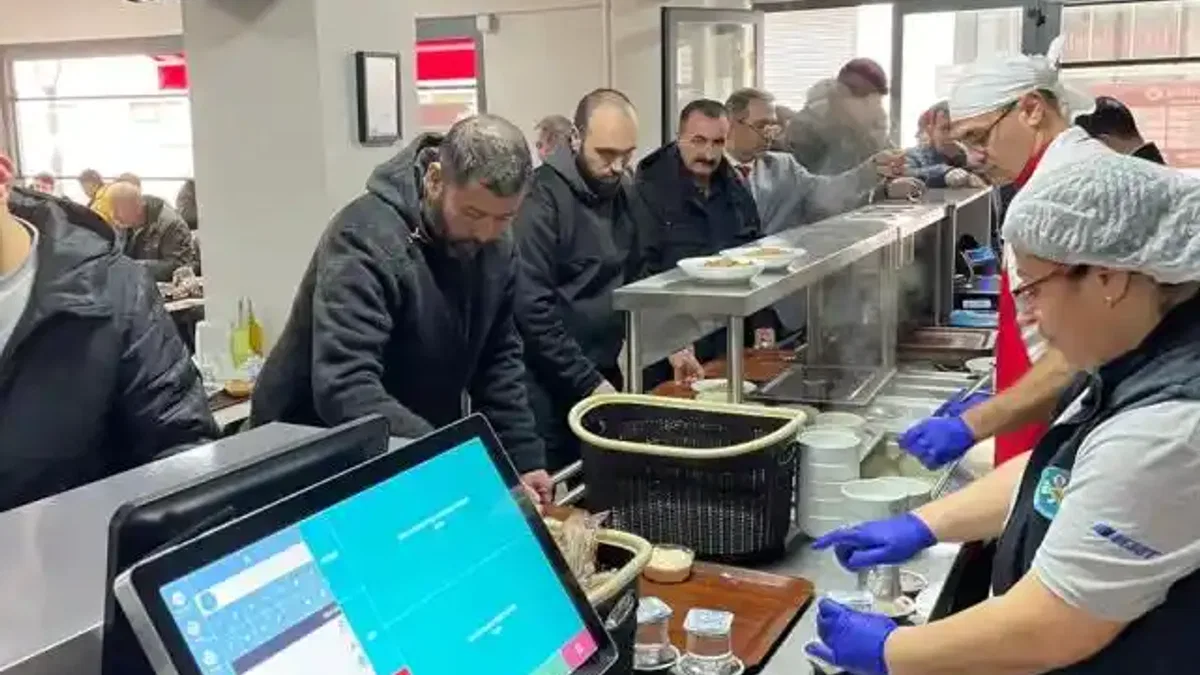 Manisa'da 'Kent Lokantası' ve 'Halk Mandıra' on binlere ulaştı