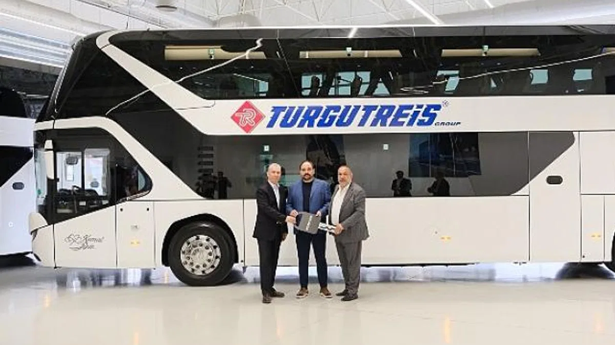MAN, Türkiye'deki ilk çift katlı otobüs teslimatını Turgutreis Group Turizm'e yaptı