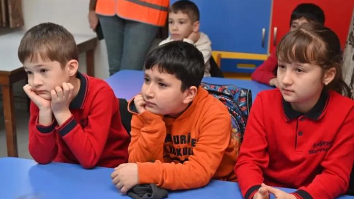 Manisa'da çocuklara deprem bilinci