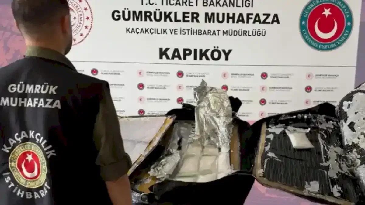 Gümrüklerde yılın ilk sekiz ayında 81,9 milyar liralık kaçakçılık operasyonu
