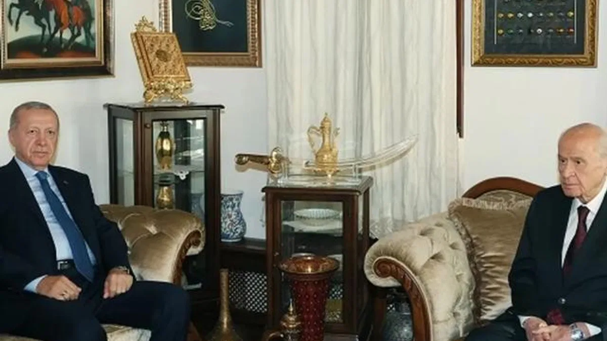 Cumhurbaşkanı Erdoğan, MHP lideri Bahçeli’yi evinde ziyaret etti