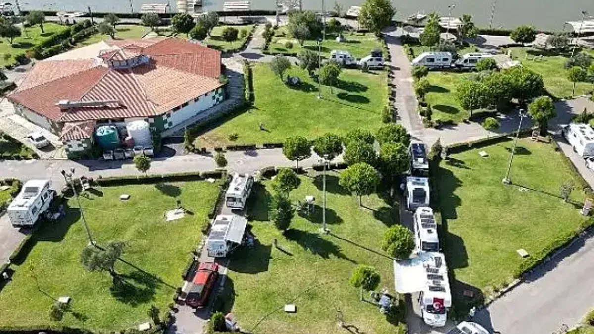 Türkiye'nin dört bir yanından karavancılar, Menemen'de buluşuyor