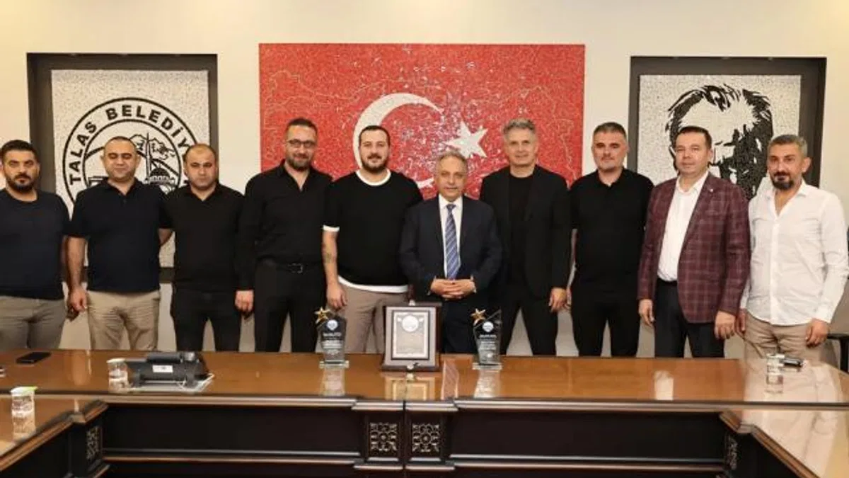 Başkan Yalçın: “Borçsuz kulübüz, siyaset yapmadık, altyapıda şampiyon takımız”