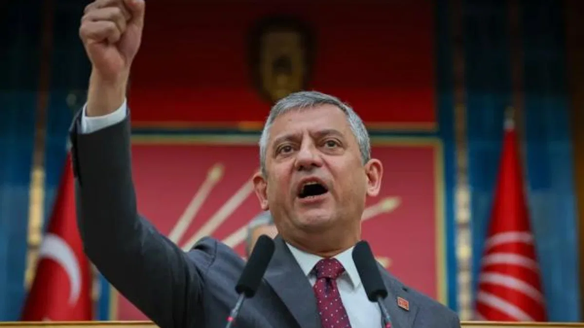 AK Parti'ye geçen Başkan Köksal'a 'Özel' tepki: CHP’nin kapısında yalvarma!