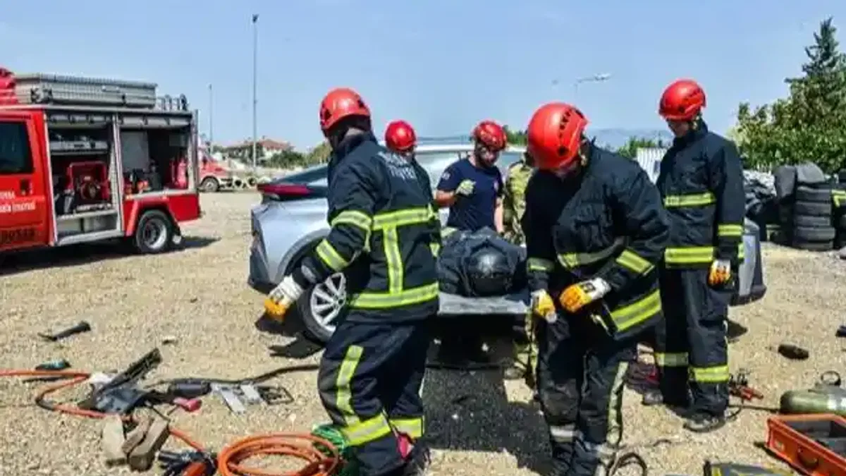 Bursa itfaiyesinden nefes kesen tatbikat