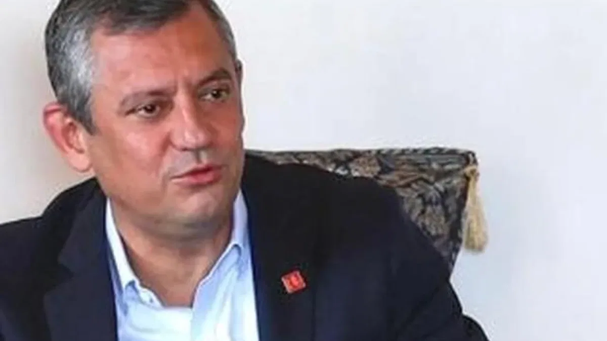 Özgür Özel'den saldırı sonrası ilk mesaj: Fırtınadan sağ salim geçeceğiz