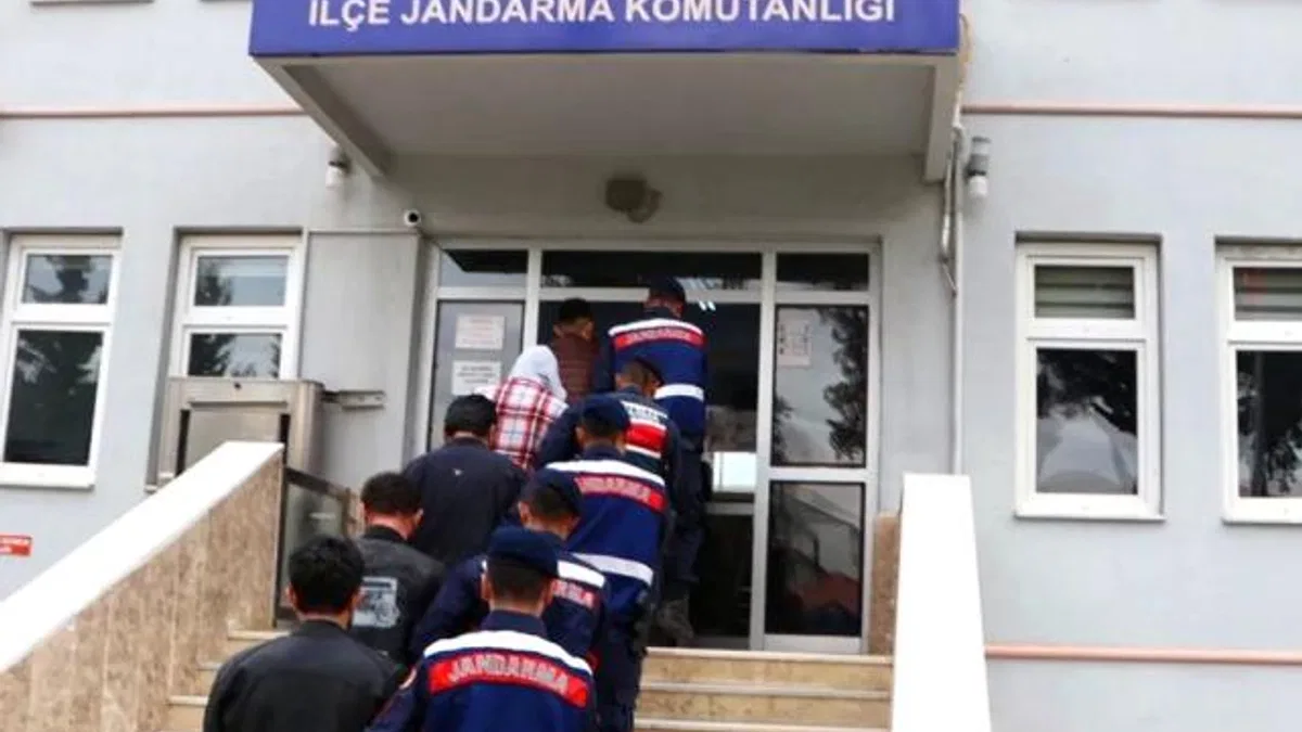Adıyaman Jandarması'ndan uyuşturucuya 10 gözaltı