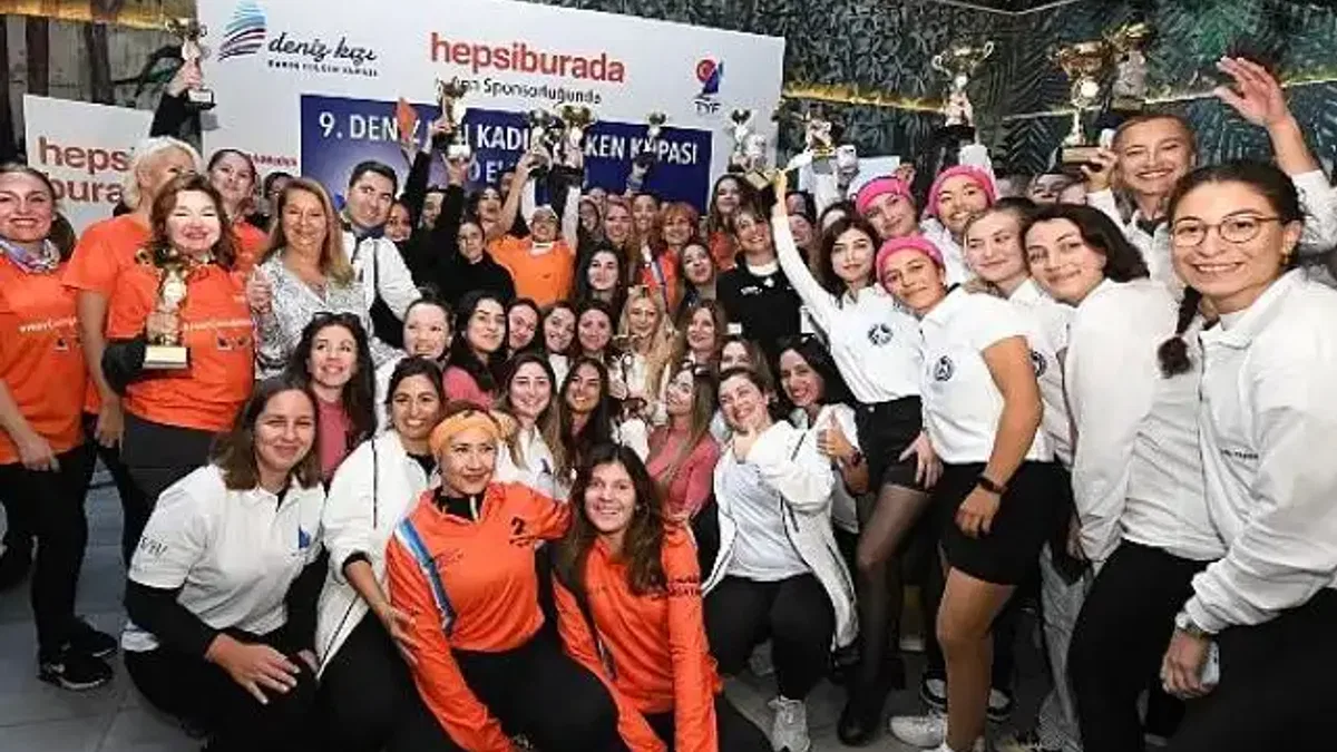 Deniz Kızı Kadın Yelken Kupası'nda Yüzlerce Kadın İyiliğe Yelken Açtı