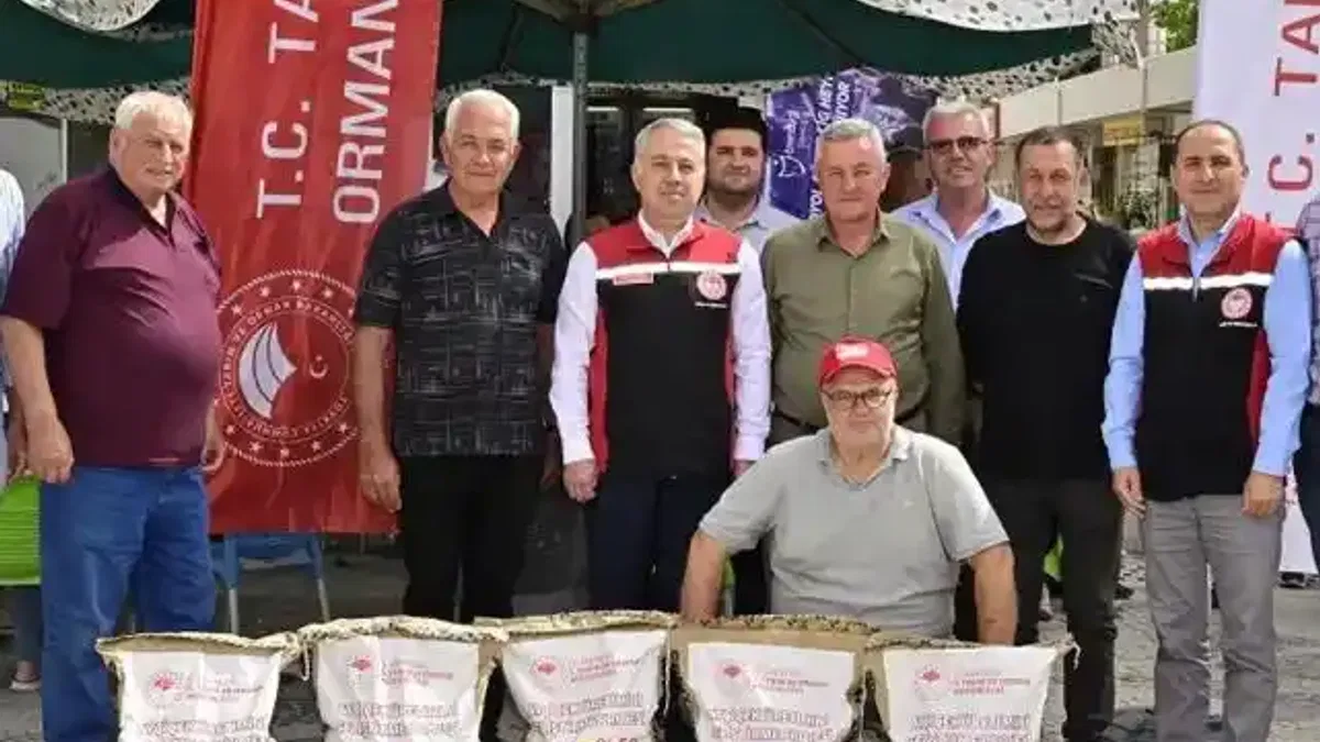 İzmir'de ayçiçeği üreticilerine yerli tohum desteği