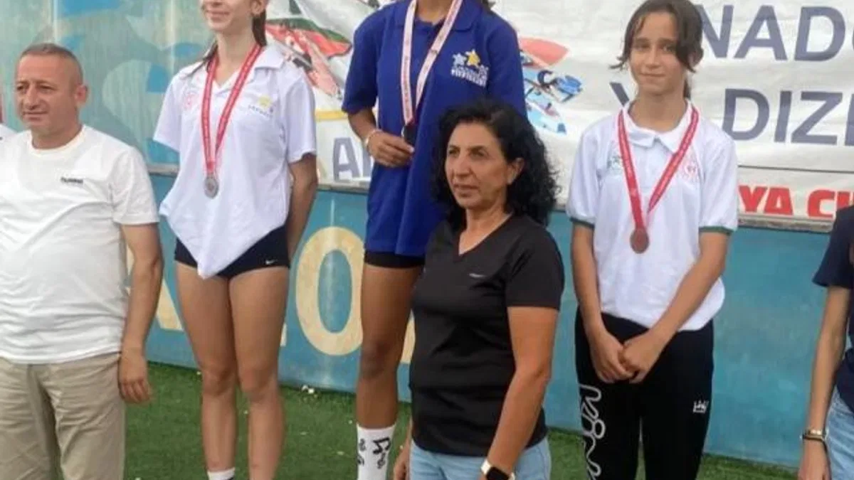 Sakarya Büyükşehir sporcuları başarılarına yenilerini ekledi