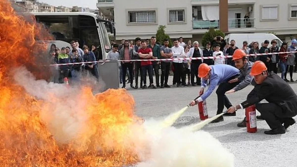 Hedef, afetlere dirençli Karşıyaka