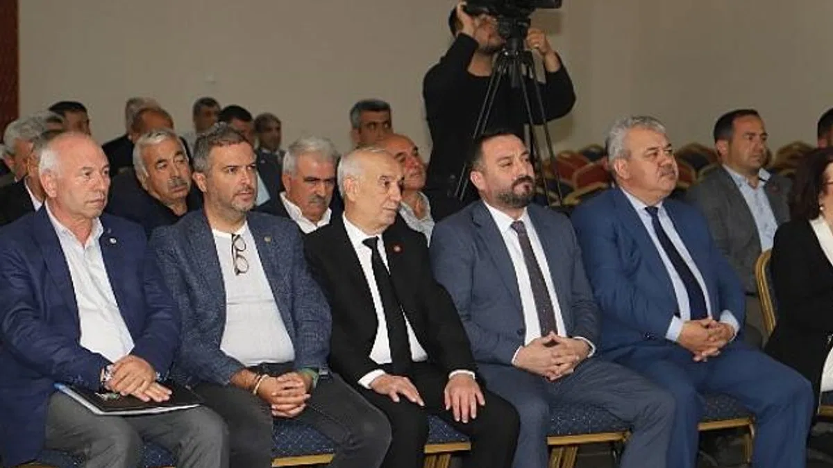 Başkan Mustafa Turan Muhtarlar Günü'nü Kutladı