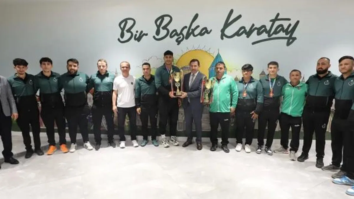 Konya Karatay'da başarılı sporcular makamda
